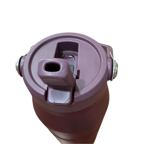 STANLEY THE ICEFLOW™ BOTTLE WITH FLIP STRAW LID | 36 OZ - Picture 4 of 9